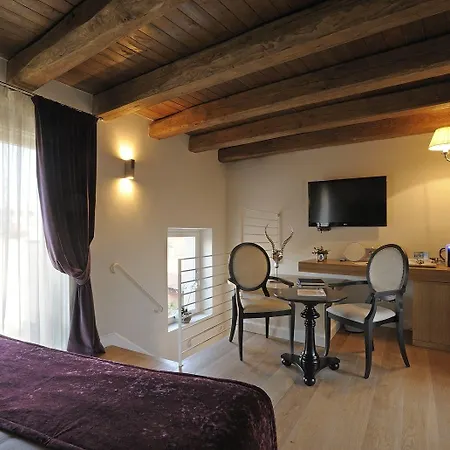 Trevi Palace Luxury Hotell Rom
