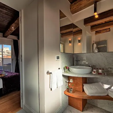 Trevi Palace Luxury Hotell