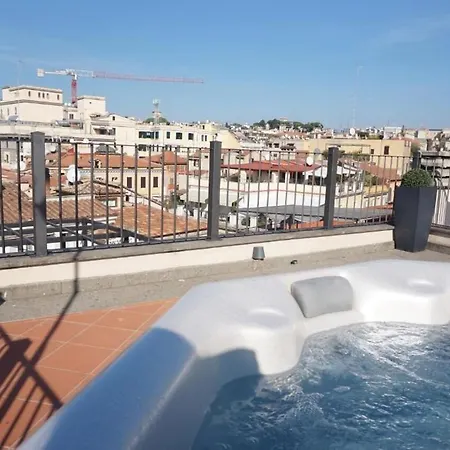 Trevi Palace Luxury Hotell 4*