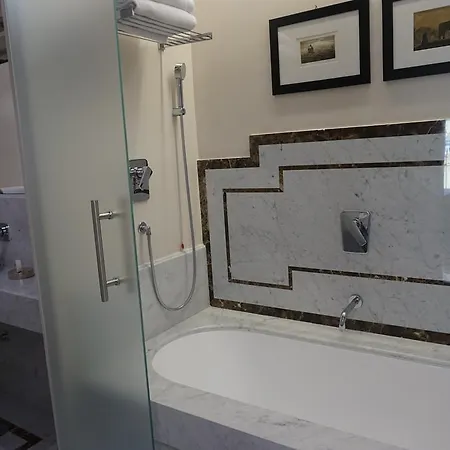 Hotel Trevi Palace Luxury Roma