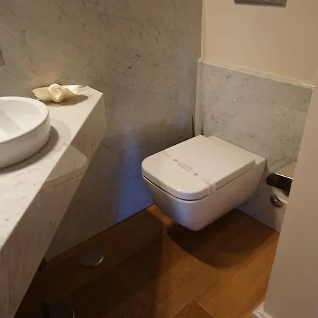 Hotel Trevi Palace Luxury 4*