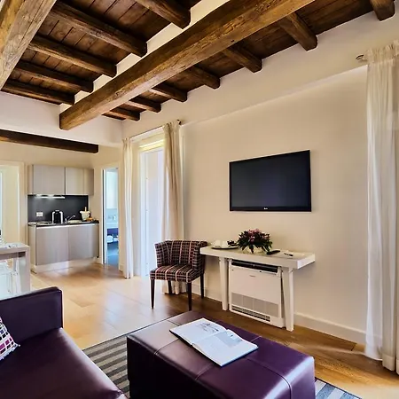 Hotell Trevi Palace Luxury 4*