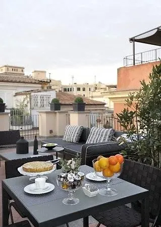 Trevi Palace Luxury 4* Roma