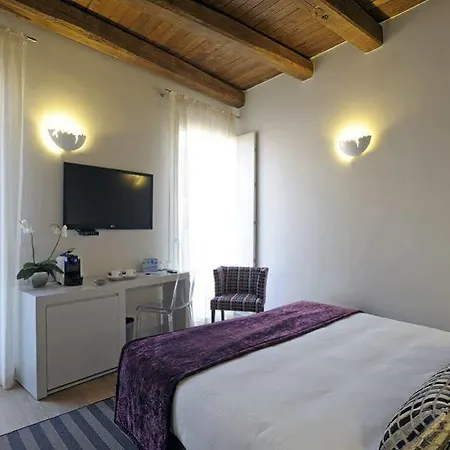 Hotell Trevi Palace Luxury 4*