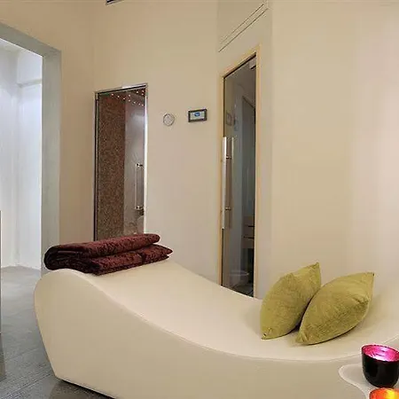 Trevi Palace Luxury Hotel