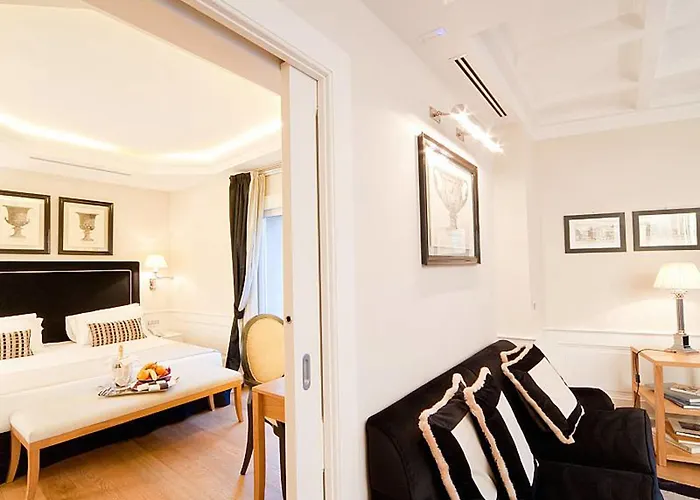 Trevi Palace Luxury Hotel