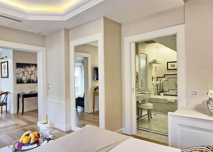 Hotel Trevi Palace Luxury 4*