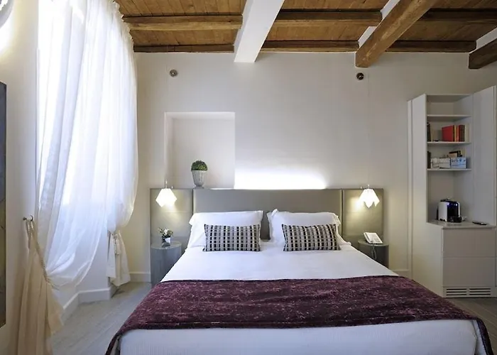 Hotel Trevi Palace Luxury