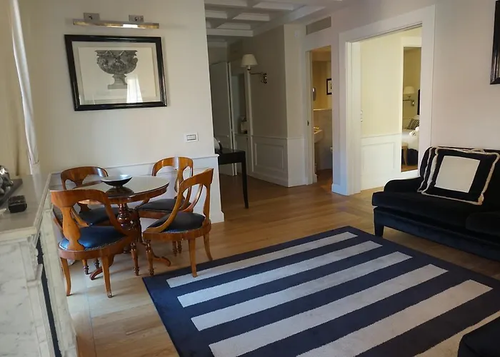 Trevi Palace Luxury Hotel 4*