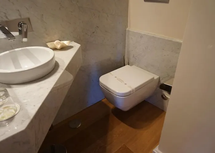 Hotel Trevi Palace Luxury 4*