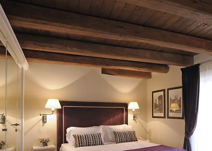 Hotel Trevi Palace Luxury