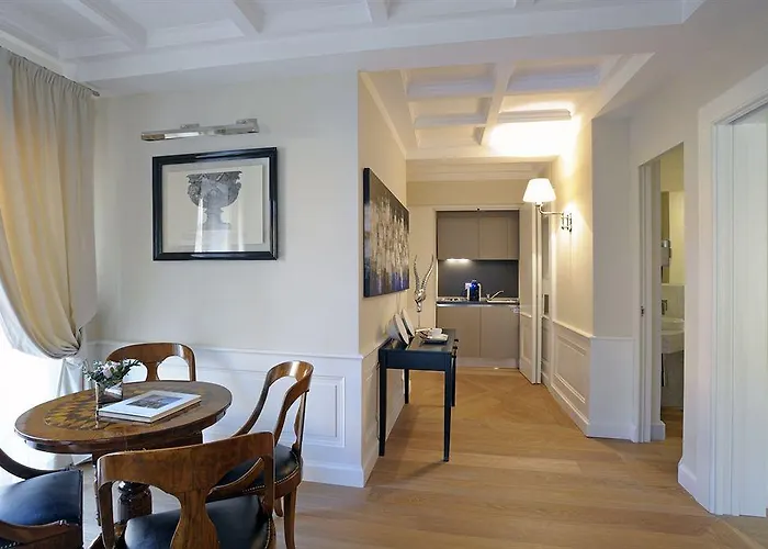 Trevi Palace Luxury Hotel 4*