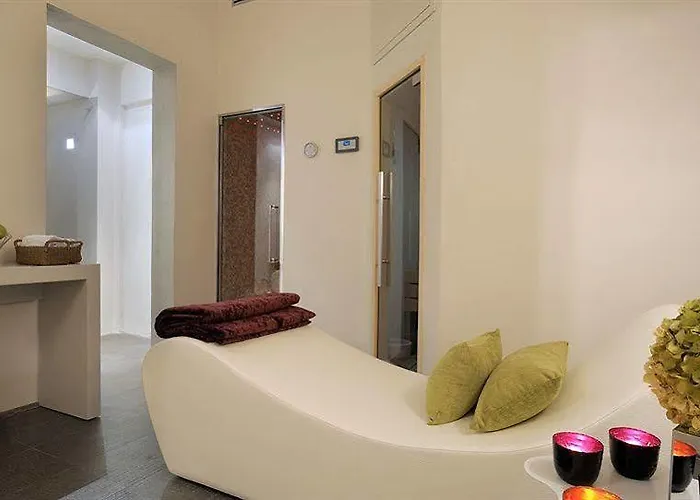 Trevi Palace Luxury Hotel