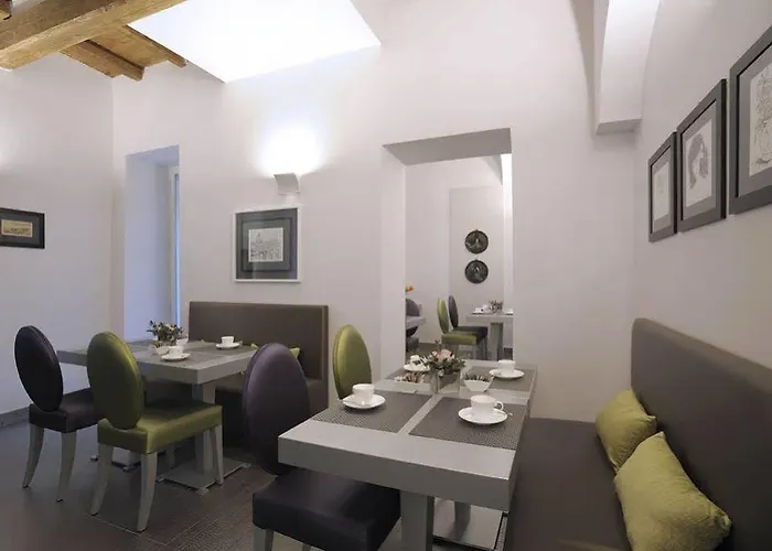 Hotel Trevi Palace Luxury Rom