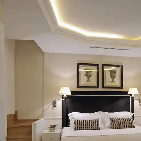 Trevi Palace Luxury Rome