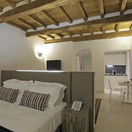 Trevi Palace Luxury Hotel